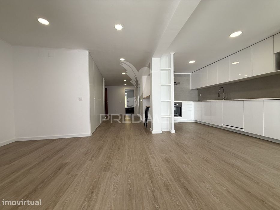 Apartamento T2 Remodelado no Centro de Santarém — União de Freguesias da cidade de Santarém, Santarém