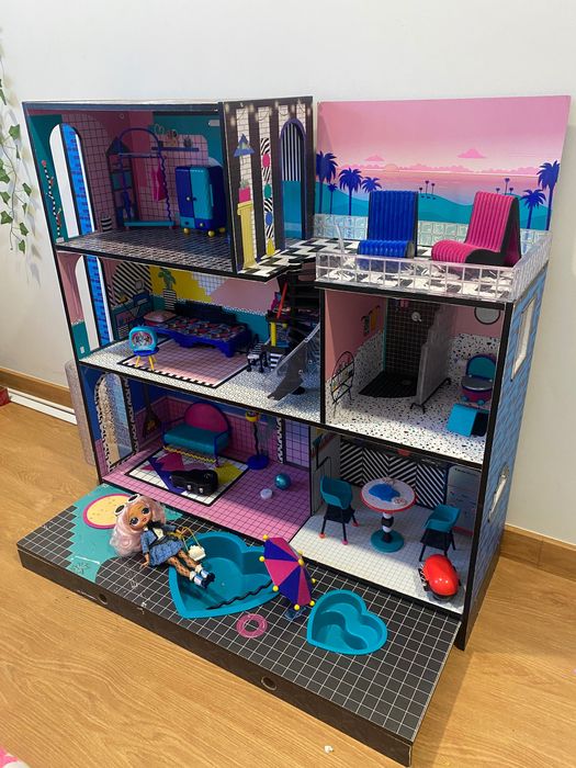 Casa de bonecas lol