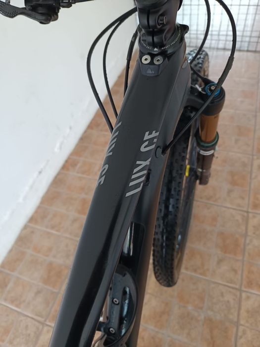 Canyon Lux CF full xtr e Fox Kashima