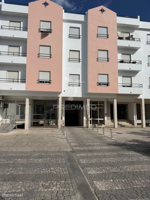 Oportunidade Única no Centro de Almeirim - Duas Casas Num Só Invest...