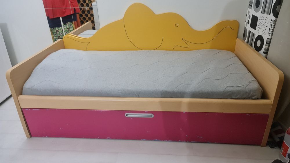 Cama infantil de madeira quarto criança