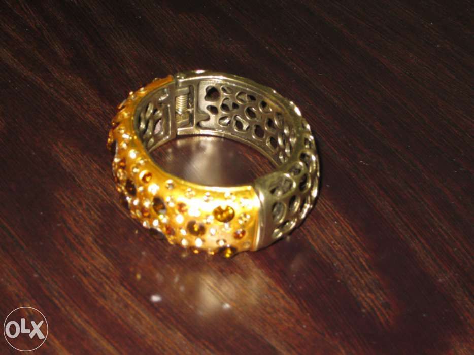 Pulseira de Metal e Brilhantes Castanha - Descida de Preço