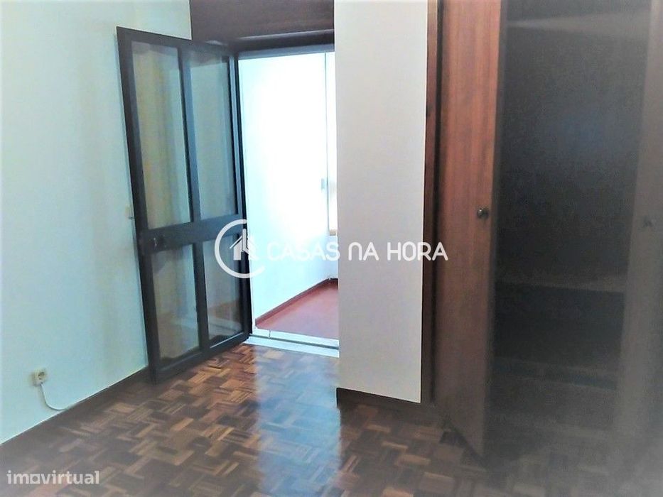 Setúbal, Amoreiras T2 equipado.