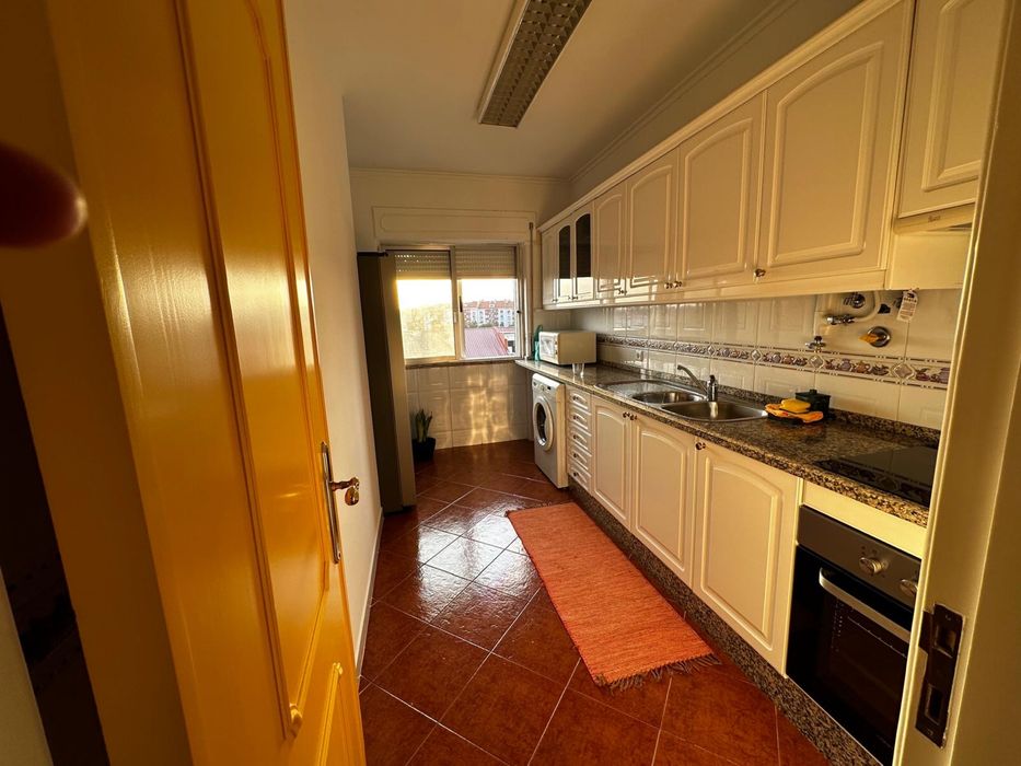 Quarto  grande e luminoso