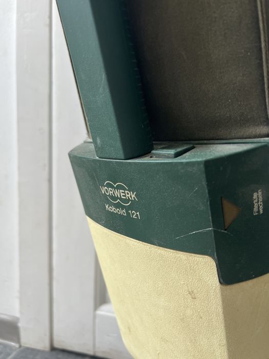 пилосос Vorwerk Kobold 121 (Німеччина)