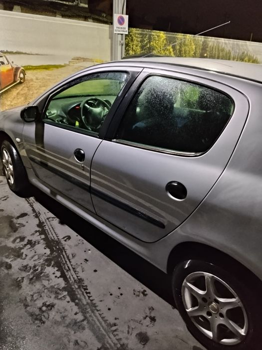 Peugeot  cinzento 206