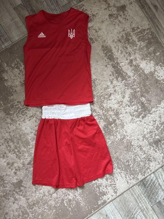 Форма adidas стан новий