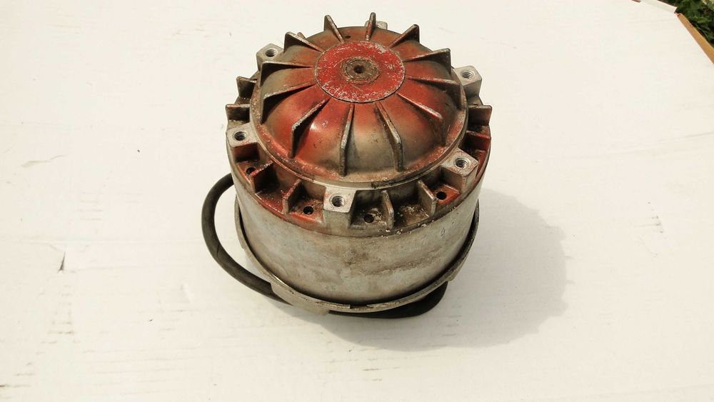 Silnik wentylatora 180 W