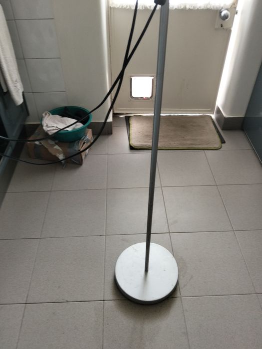 Candeeiro de pé em inox