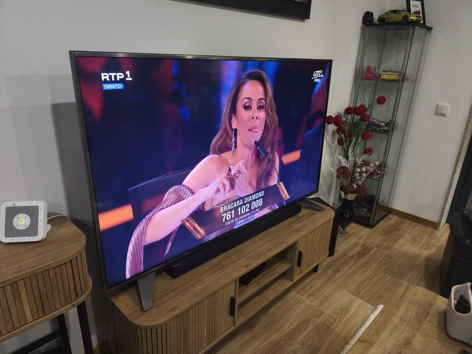 Televisor LG 4K  65 polegadas