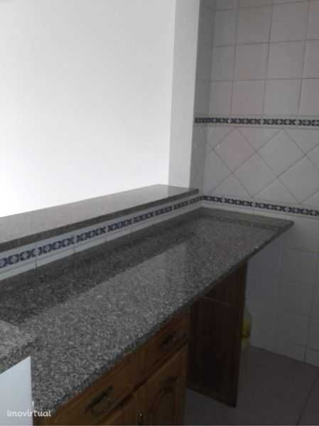 T2 +2 compartimentos com 60m2, aquec. central a gás natural, Viseu