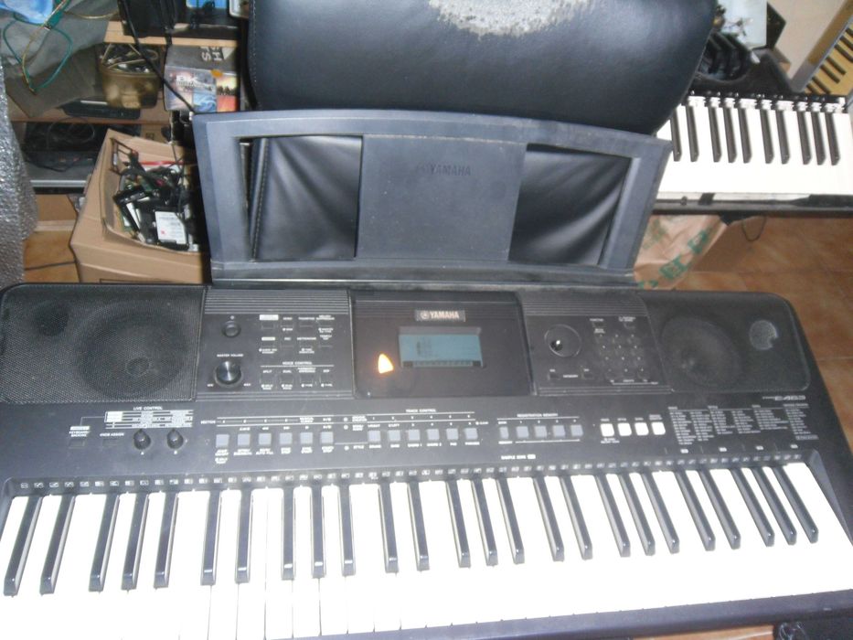 arranjador workstation yamaha psr e-463(COMO NOVO)