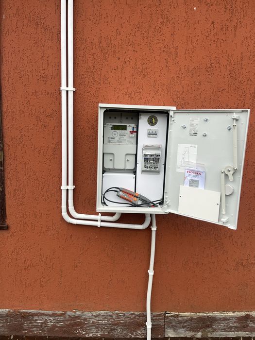 Elektryk, pogotowie elektryczne, usuwnanie awarii od reki