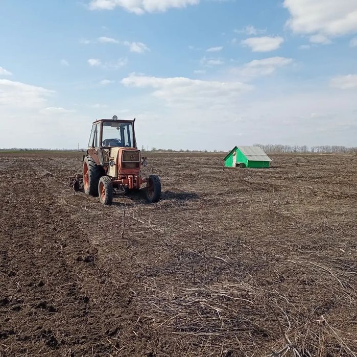 Продам трактор юмз6