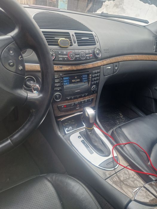 Мерседес w211 рік 2003