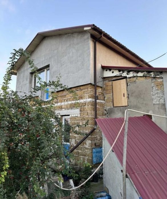 Продажа 2х этажного недостроенного дома а Варваровке!