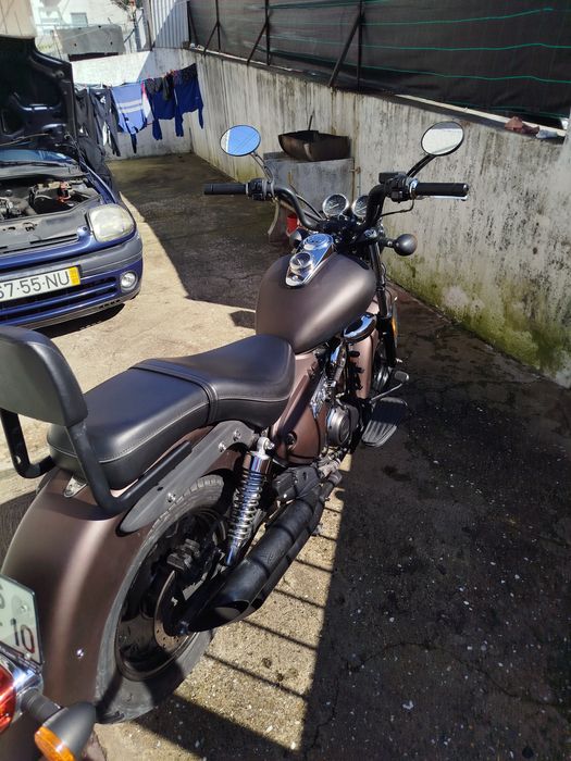Vendo moto 125 a trabalhar bem