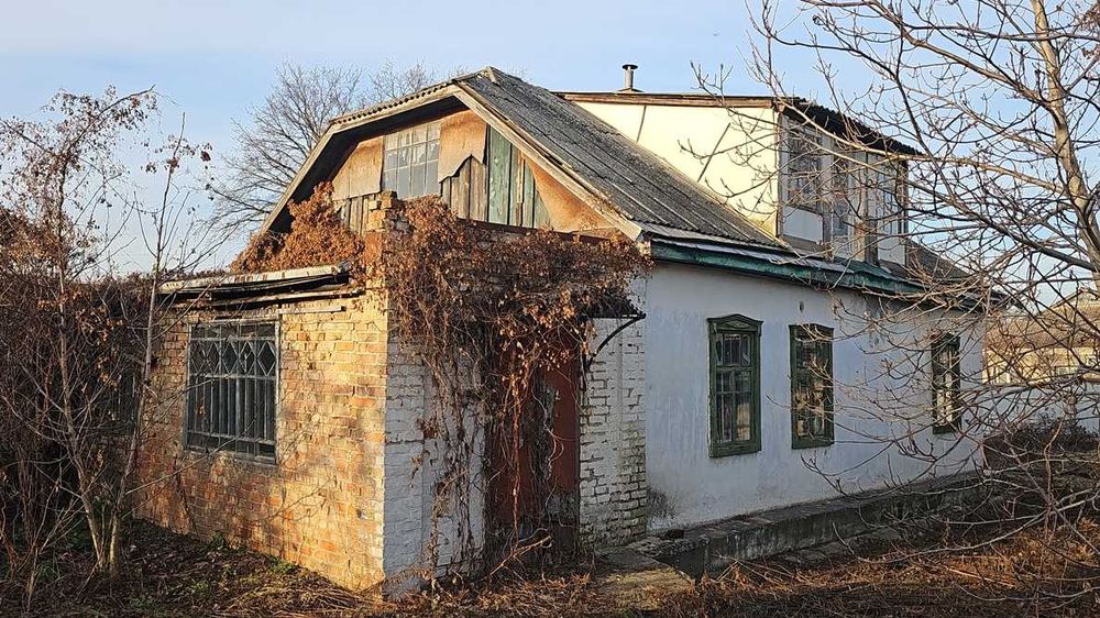 Будинок в місті Яготині поруч з Мясним базаром, школою та садочком