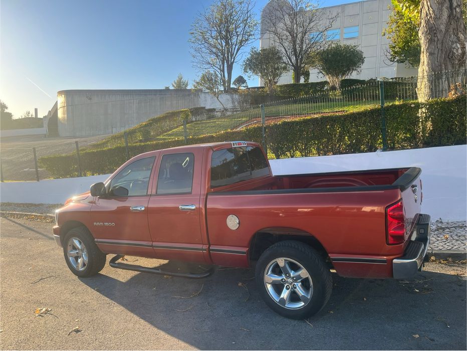 Dodge RAM 4.7 v8 235cv