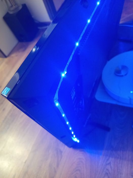 Telewizor duży 48'