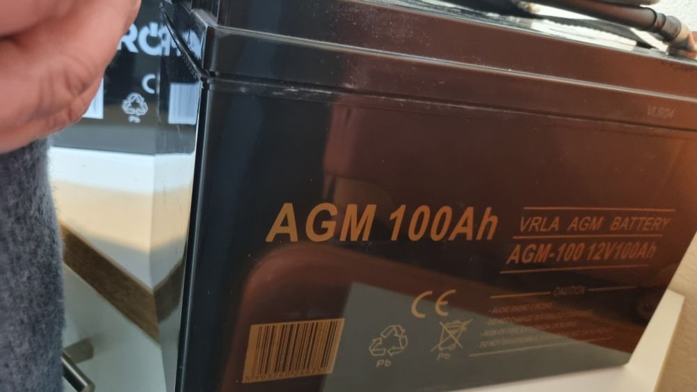 UPS Volt Polska  Sinus pro 2200e 800e  3x akumulator  100ah komplet ko