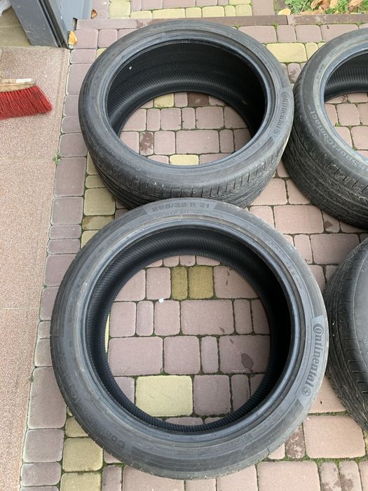 Резина Continental ContiSportContact різноширока 265/40r21 і 295/35r21
