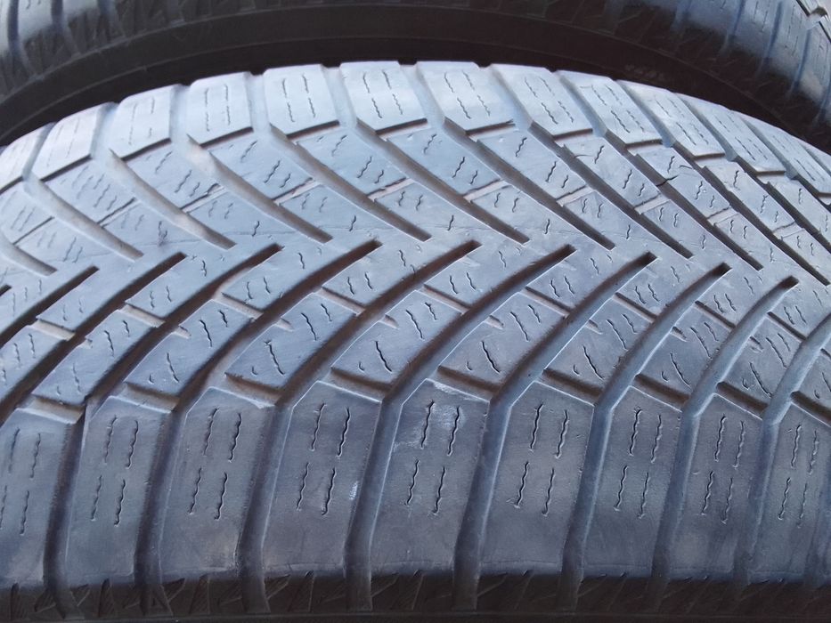2 Opony zimowe 215/60r17 YOKOHAMA 2025r