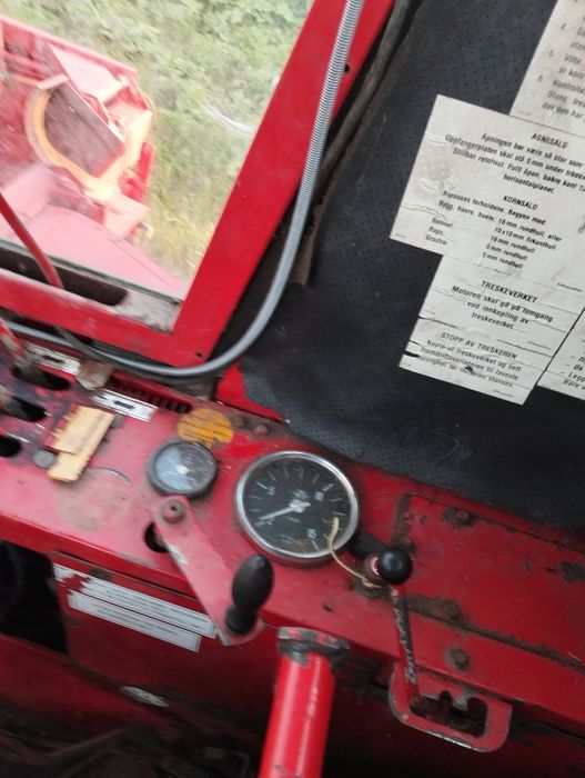 Комбайн Massey Ferguson 440