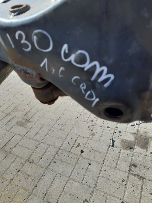 hyundai i30 2 12-17r kombi tylna belka bez zacisków