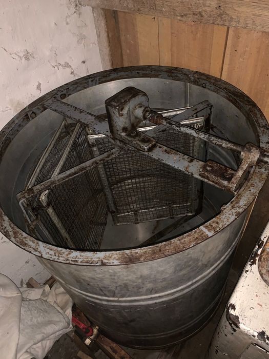 Медогонка на 2 рамки, сталева, б/у