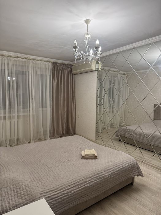 Посуточно, почасово двухкомнатная квартира Корабельный район