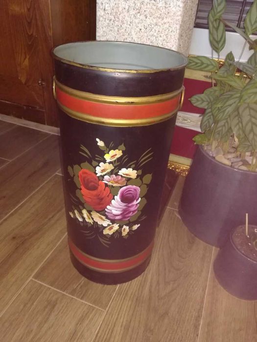 Hand-painted umbrella stand