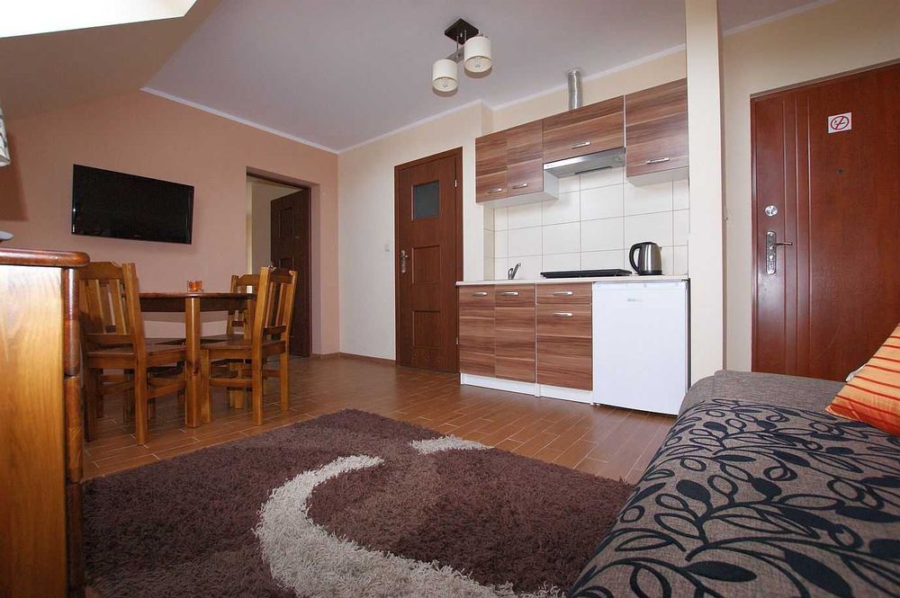 Apartamenty przy basenie blisko morza