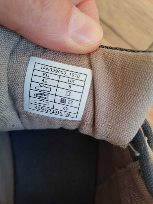 Buty zamszowe przejściowe okazja