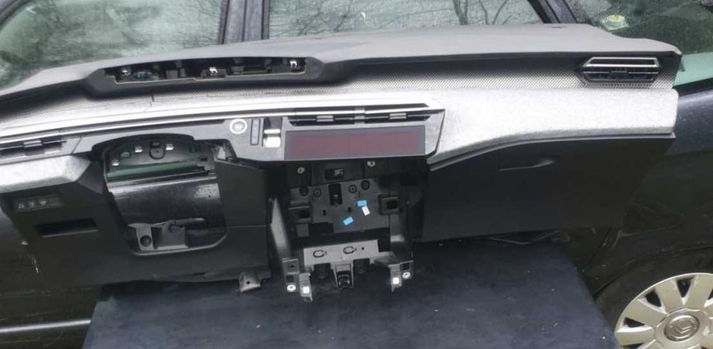 PEUGEOT 5008 III LIFT   2025 Frente Completa