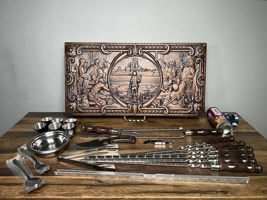 Деревʼяний кейс з шампурами