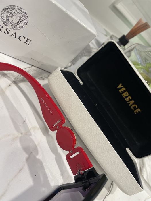 Stylowe okulary przeciwsloneczne marki Versace polecam