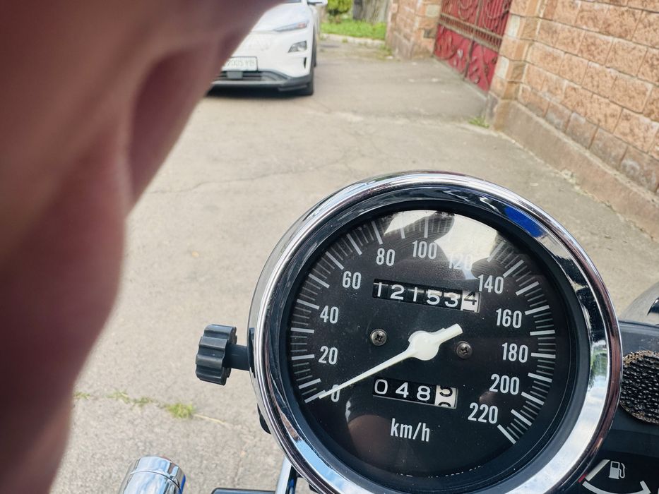 Продам свіжопривезений з Німечинни Кawasaki er-5 2005p