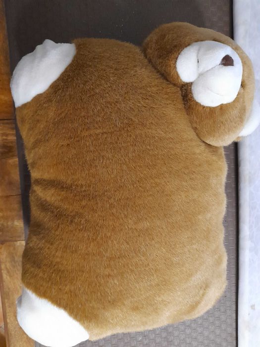 bonecos, alguns do Gato Preto