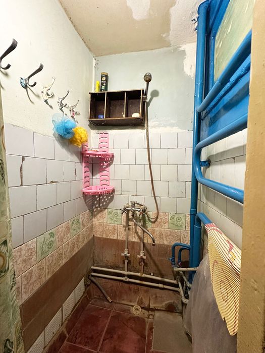 без % 1 кімната 16,3м2 р-н Шерстянка. Світло не вимикають. Право власності.