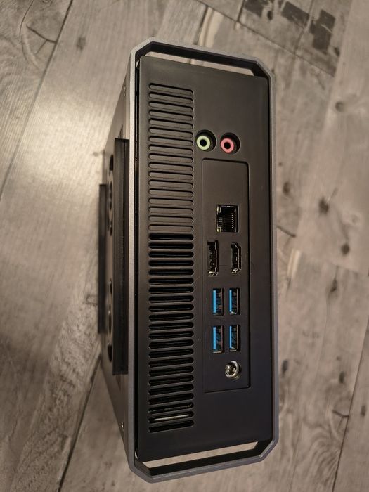 Mini PC Chuwi CoreBox i5 / 16GB RAM / 512GB SSD / Windows – Stan Idealny!