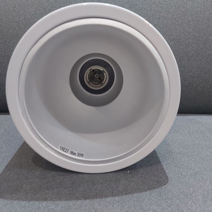 Sprzedam oprawę natynkowa Nowodvorski White M