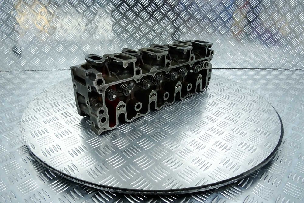 Głowica do silnika Deutz F4L1011. Cylinder head Deutz 1011