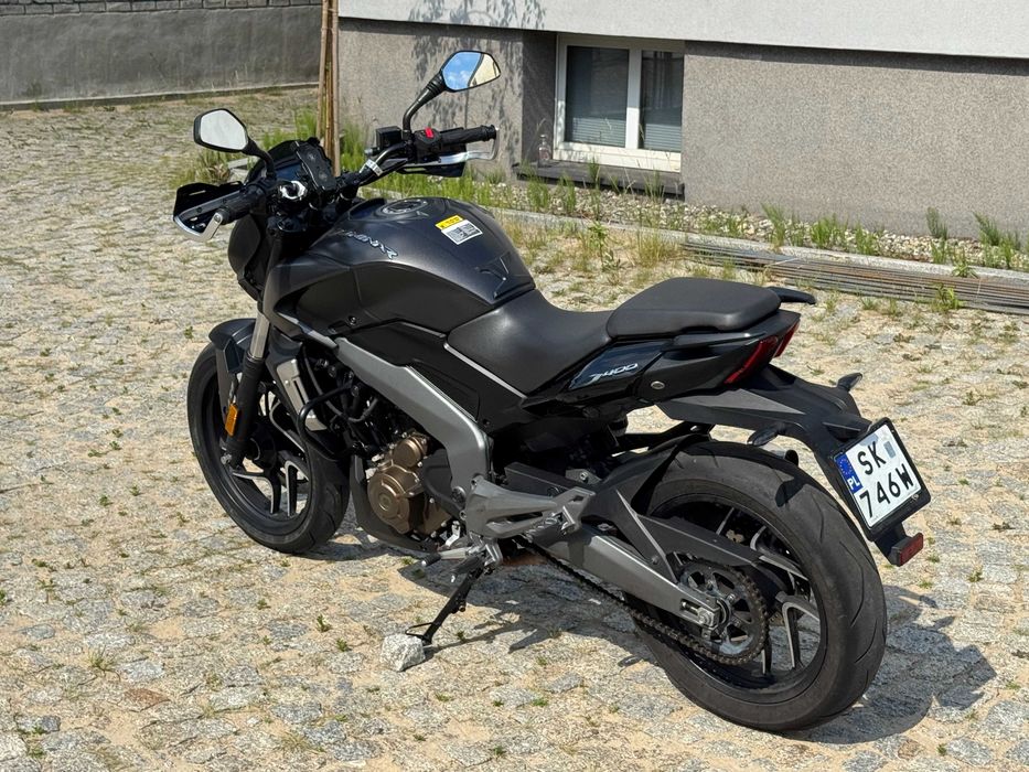 Bajaj Dominar 400 (2018) ABS.  KTM DUKE 390 YAMAHA MT07/MT03