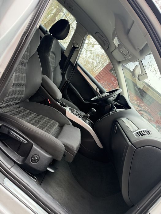 Audi A4 B8 2011R 1.8 T Benzyna 6 BIEGÓW Bi-Xenon Full Led Alu18 S-Line