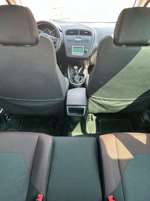 Сеат Альтеа  власниця