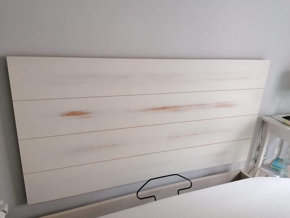 Cabeceira de cama decapada