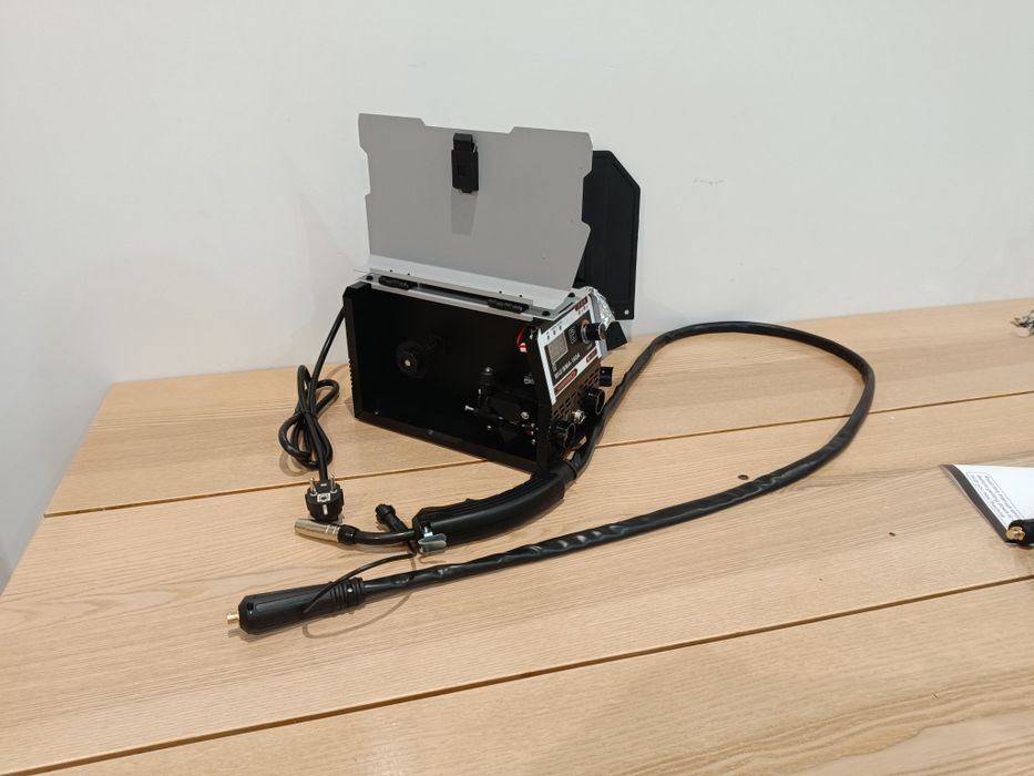 Entrega imediata Máquina de Soldar MIG + MMA 2-em-1 | Digital 120A (NO