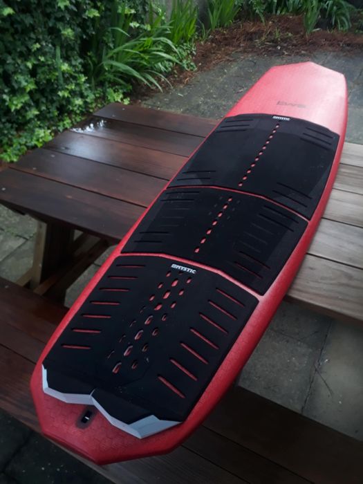 Appletree strapless Kitesurf board 5'0