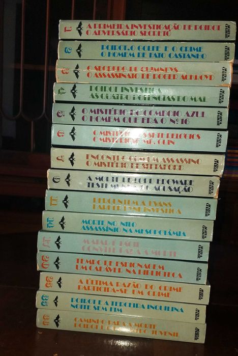 Livros de Coleção *Vampiro Gigante - Agatha Christie